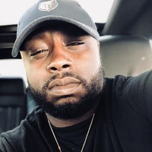 Meet your Posher, Travelle